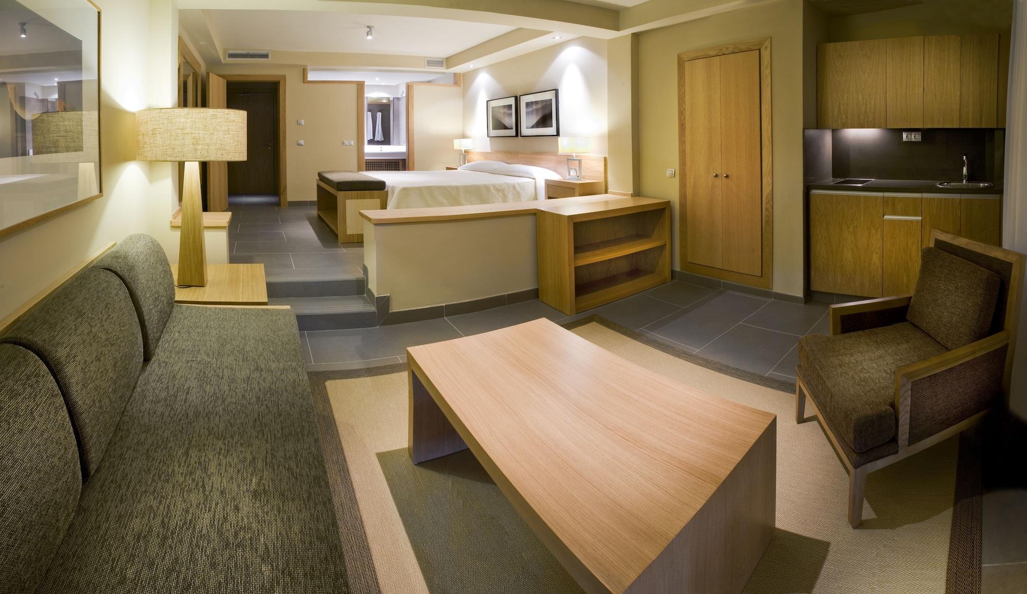 Hotel Playa Calera บาเญ กรันเรย์ ภายนอก รูปภาพ