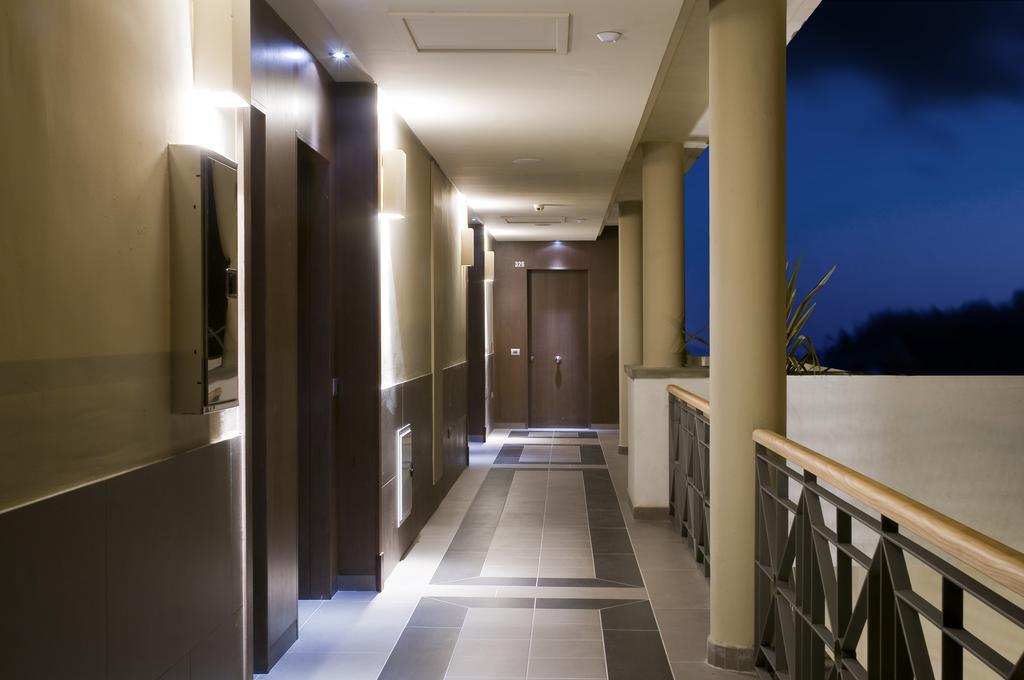 Hotel Playa Calera บาเญ กรันเรย์ ภายนอก รูปภาพ